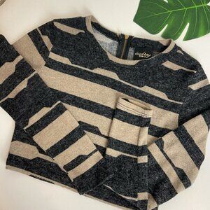 Striped Knit Long Sleeve Crop Top  size small